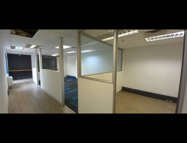 588M² OFFICE TO LET IN WOODMEAD